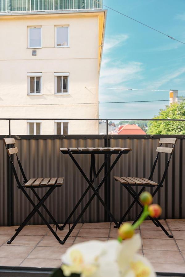 Beautiful 2-Bedroom Apartment Near Schoenbrunn Viena Exterior foto